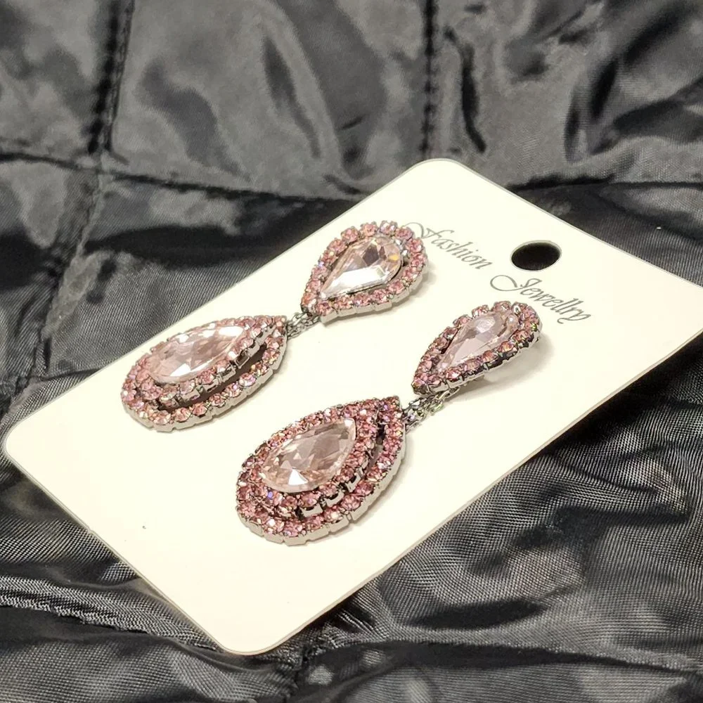 silver color pierced Earing. condition new